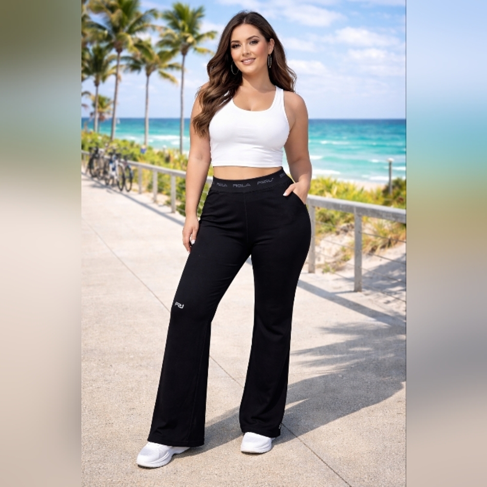 NWT Nola Plus Size Black Athletic Pants High Rise Flare Workout Yoga Activewear